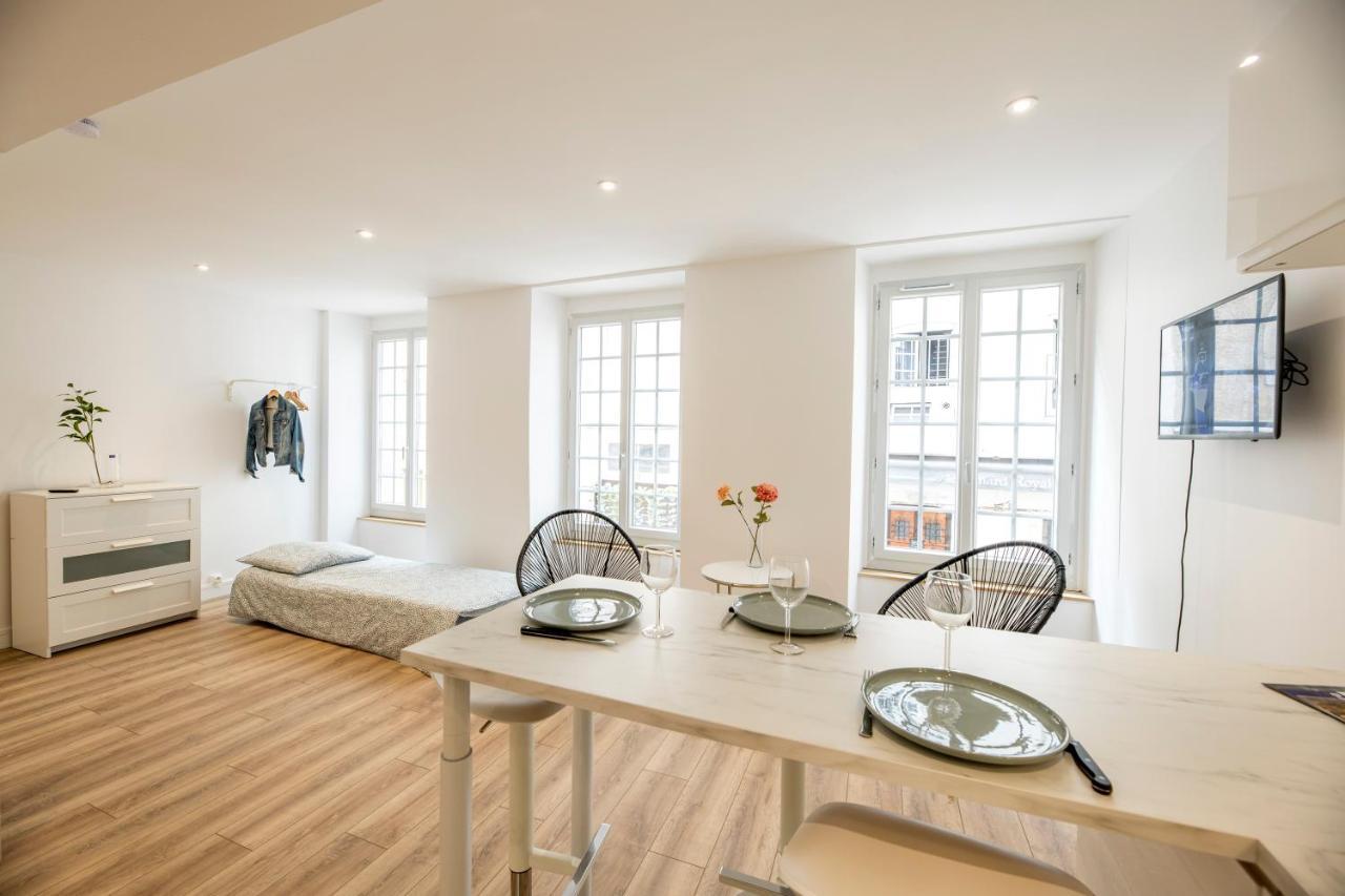 Quartier Du Chateau, Superbe Appartement Avec Parking โป ภายนอก รูปภาพ