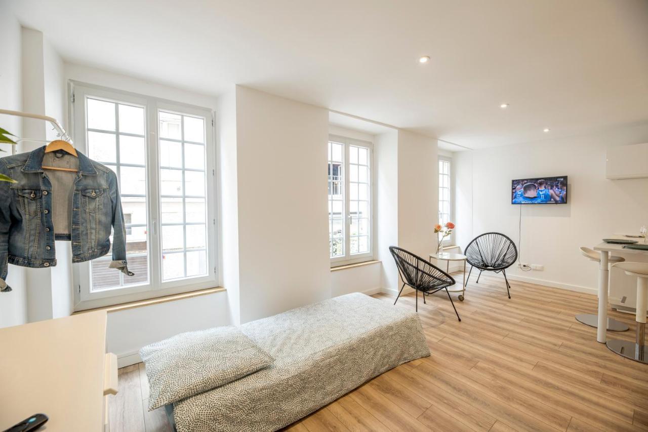 Quartier Du Chateau, Superbe Appartement Avec Parking โป ภายนอก รูปภาพ